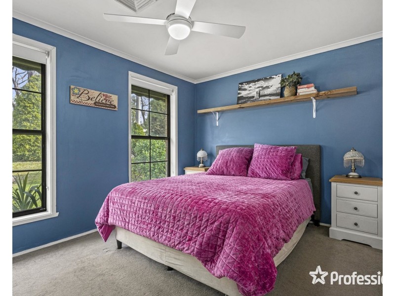 7 Norman Berry Drive, Seville VIC 3139