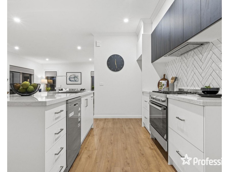 2a, 2b and 2c Tennyson Avenue, Kilsyth VIC 3137