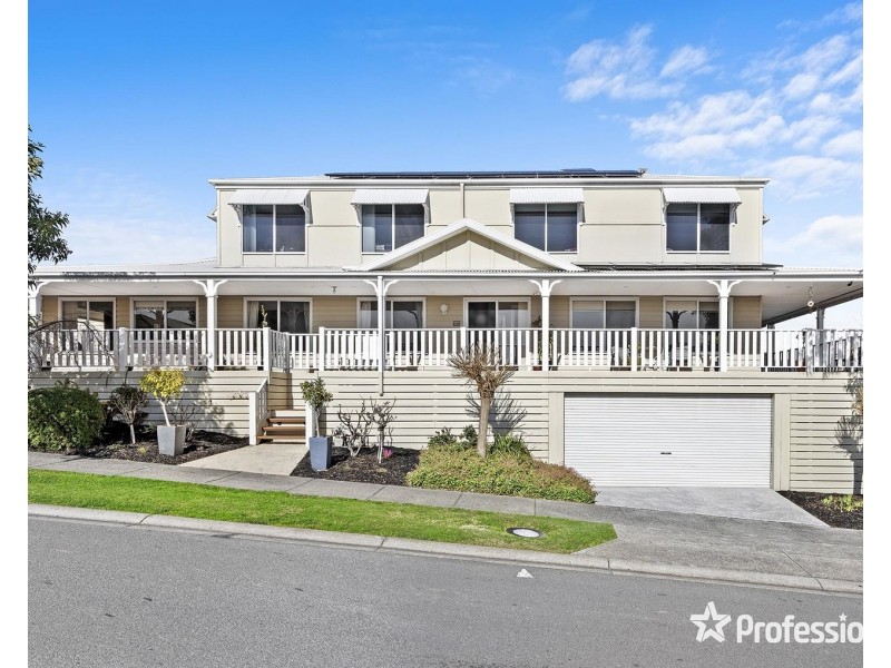 23 Regent Avenue, Mooroolbark VIC 3138