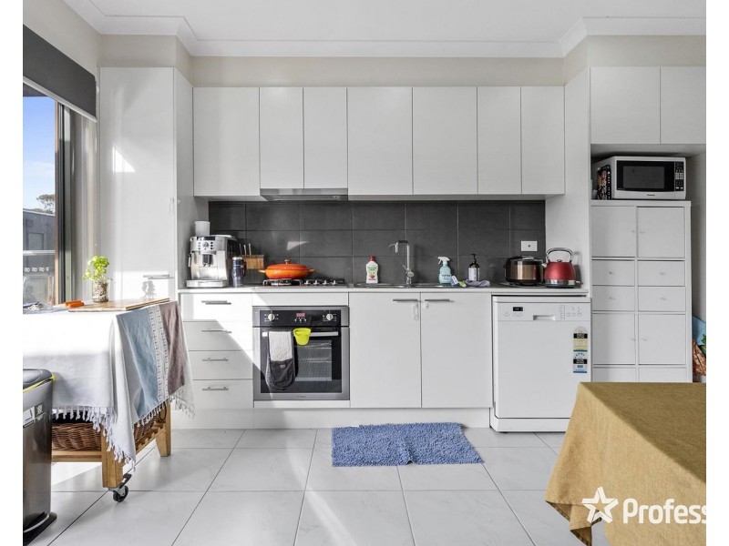 14 Recess Concourse, Mooroolbark VIC 3138