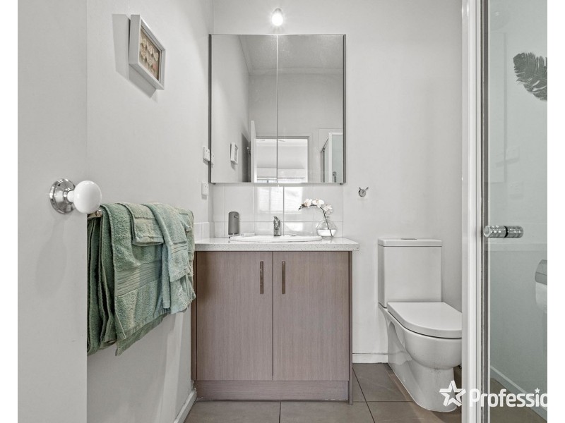 10/25-27 Canterbury Road, Montrose VIC 3765