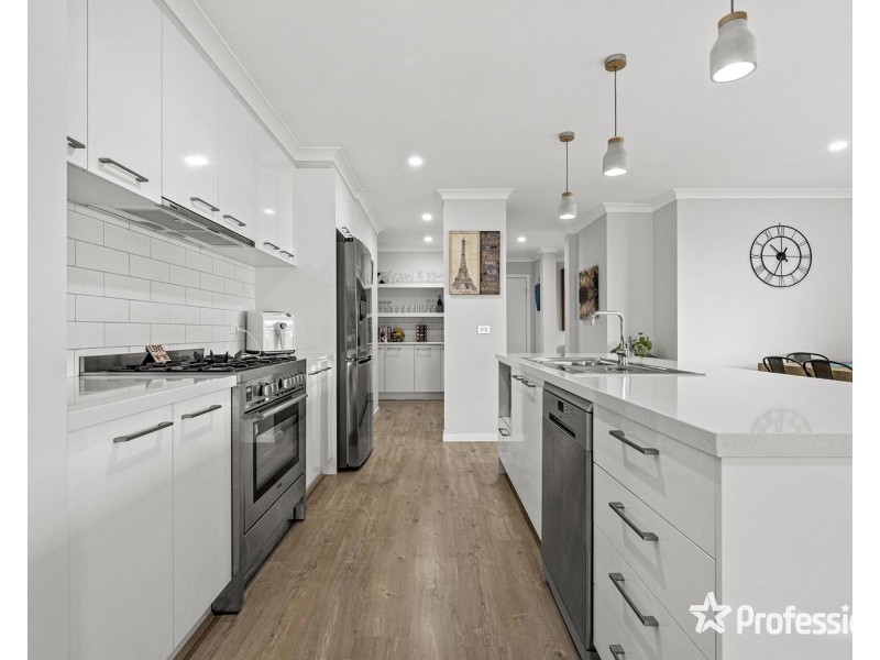 60 Locksley Road, Chirnside Park VIC 3116