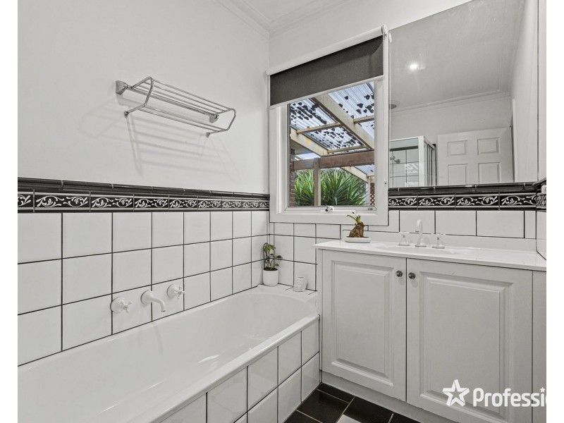 5 MacDonnell Court, Kilsyth VIC 3137