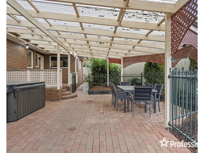 5 MacDonnell Court, Kilsyth VIC 3137