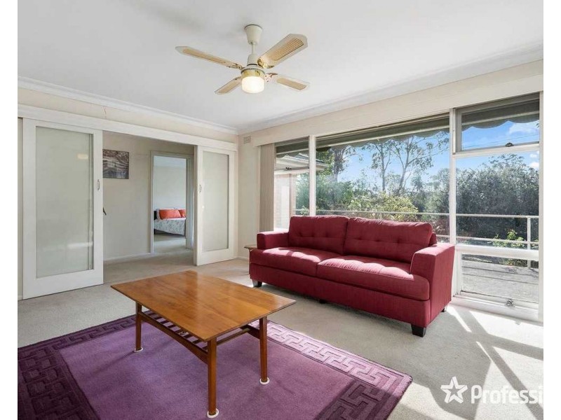 230  Hull Road, Mooroolbark VIC 3138