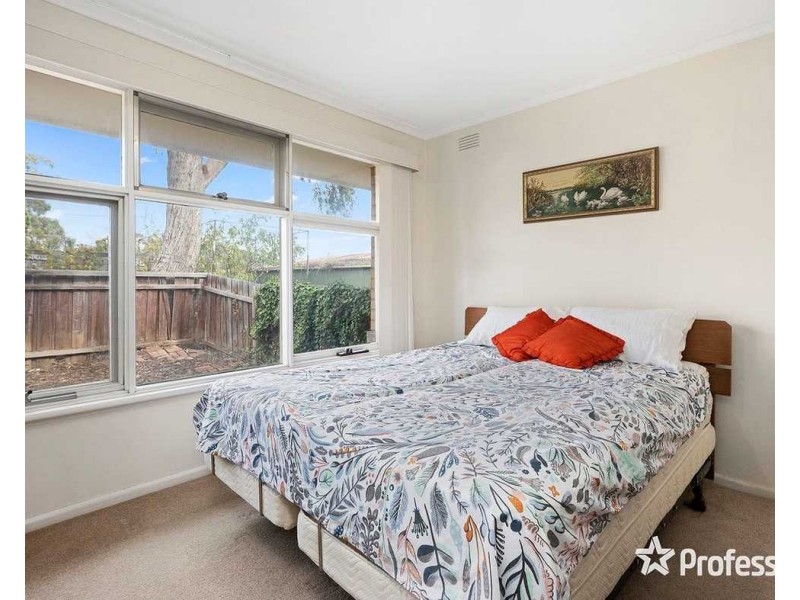 230  Hull Road, Mooroolbark VIC 3138