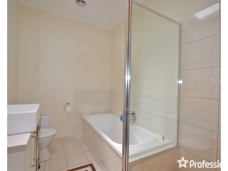 2/45 Newman Road, Mooroolbark VIC 3138