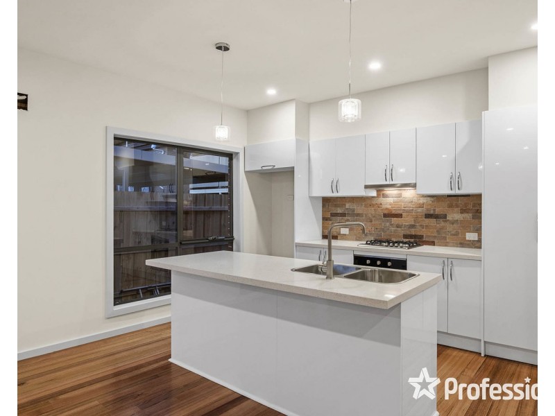 81A Esther Crescent, Mooroolbark VIC 3138