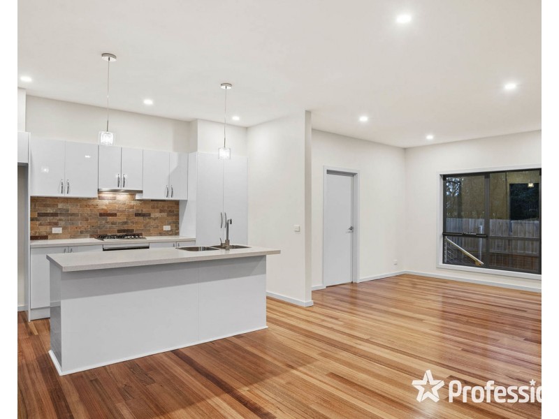 81A Esther Crescent, Mooroolbark VIC 3138