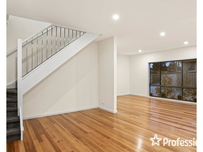 81A Esther Crescent, Mooroolbark VIC 3138