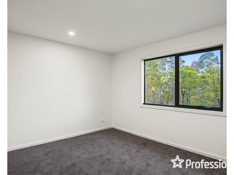 81A Esther Crescent, Mooroolbark VIC 3138