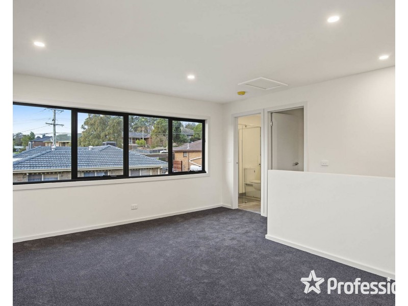 81A Esther Crescent, Mooroolbark VIC 3138