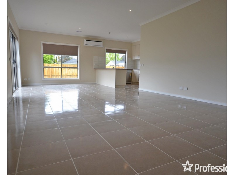 3/7 Wordsworth Street, Mooroolbark VIC 3138