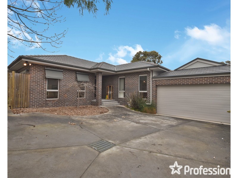 12a Saxon Drive, Mooroolbark VIC 3138