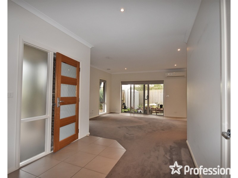 12a Saxon Drive, Mooroolbark VIC 3138