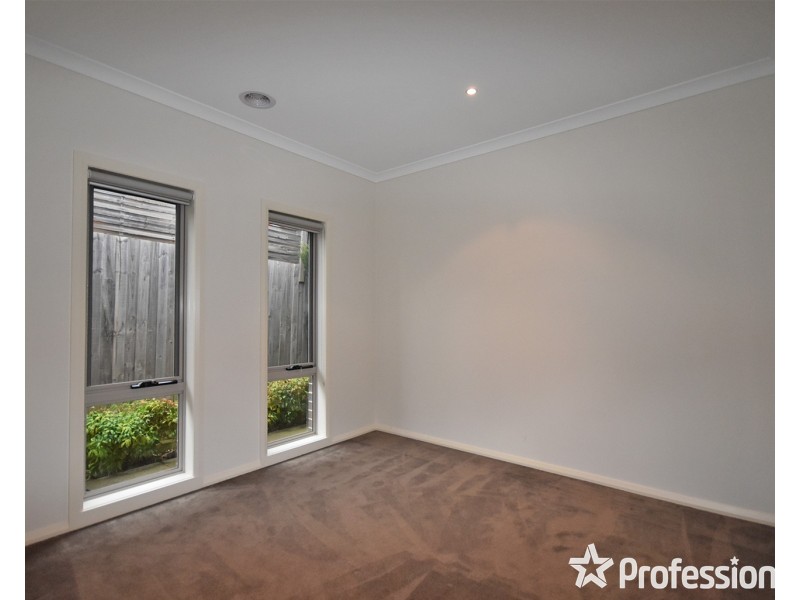 12a Saxon Drive, Mooroolbark VIC 3138