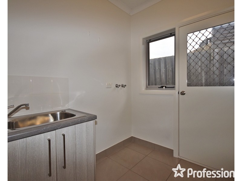 12a Saxon Drive, Mooroolbark VIC 3138