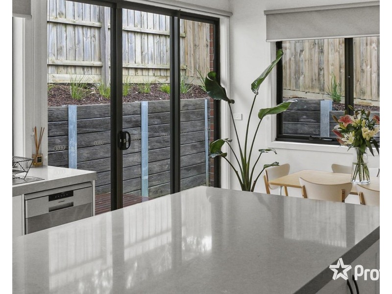 4 Osmaston Place, Mount Evelyn VIC 3796