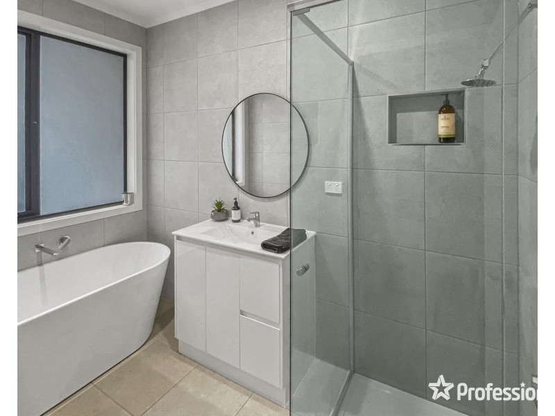 4 Osmaston Place, Mount Evelyn VIC 3796