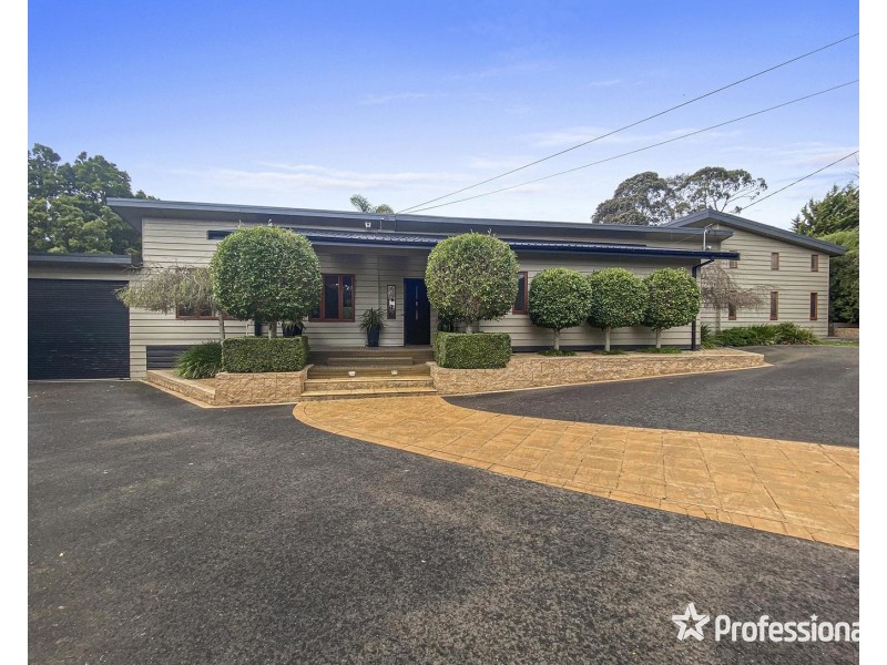 10 Montgomery Court, Kilsyth VIC 3137