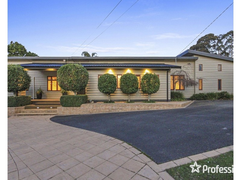 10 Montgomery Court, Kilsyth VIC 3137