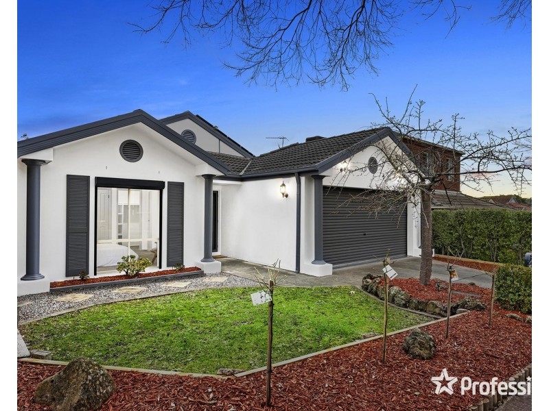 15 Meadowbank Avenue, Chirnside Park VIC 3116