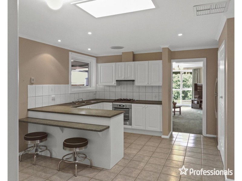 16 Sunnyridge Court, Chirnside Park VIC 3116