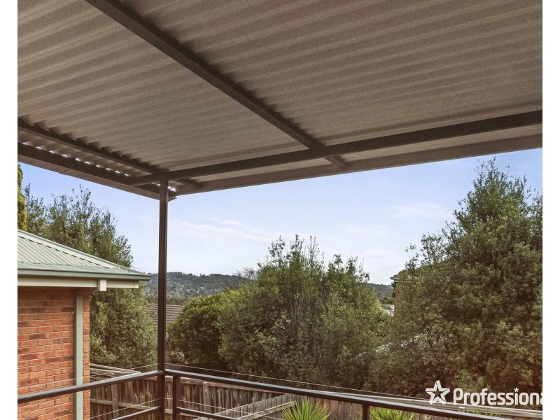 16 Sunnyridge Court, Chirnside Park VIC 3116