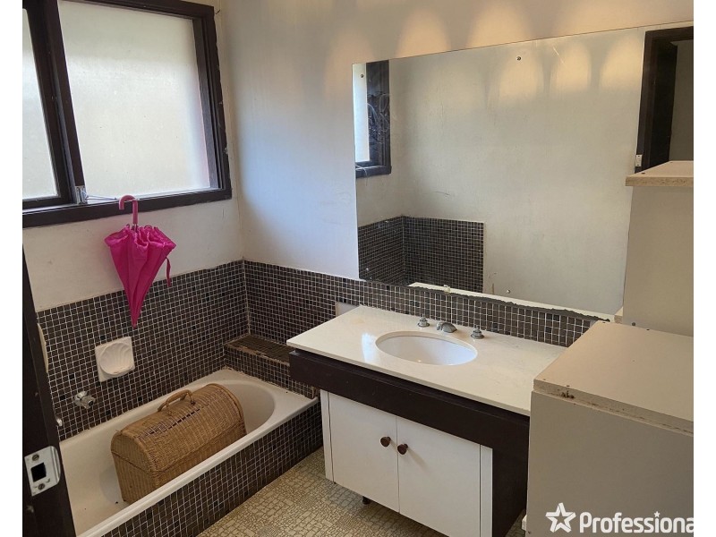 131 Rolling Hills Road, Chirnside Park VIC 3116