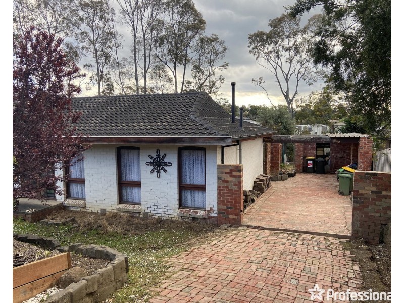 131 Rolling Hills Road, Chirnside Park VIC 3116