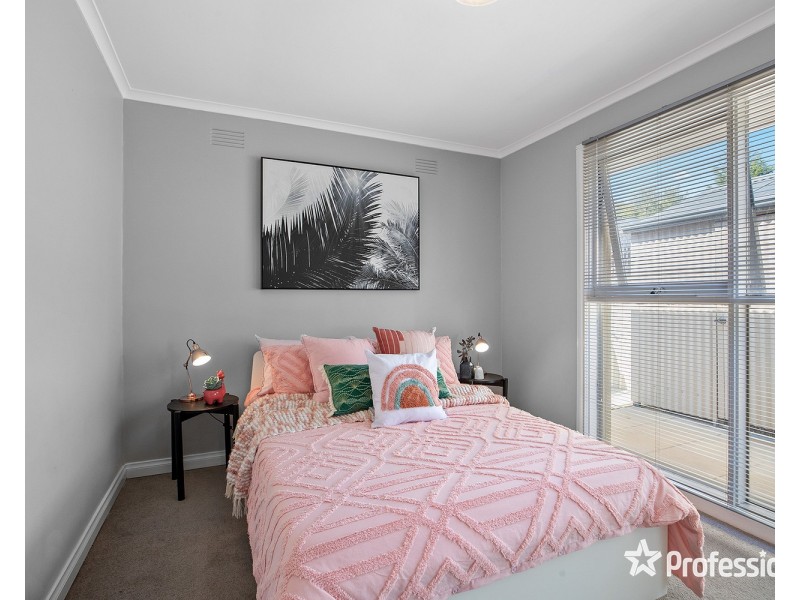 76 Cardigan Road, Mooroolbark VIC 3138