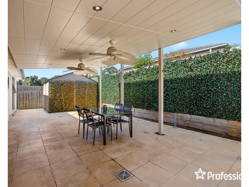 76 Cardigan Road, Mooroolbark VIC 3138