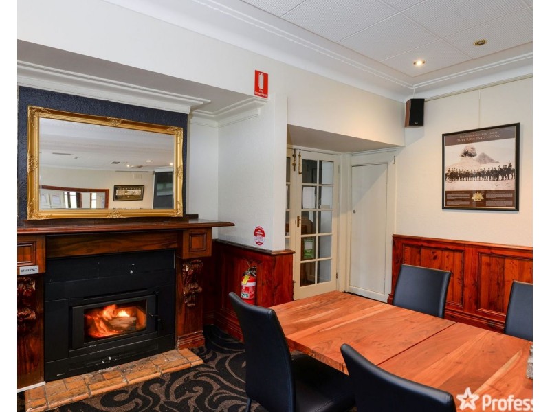 2170 Warburton Highway, Launching Place VIC 3139