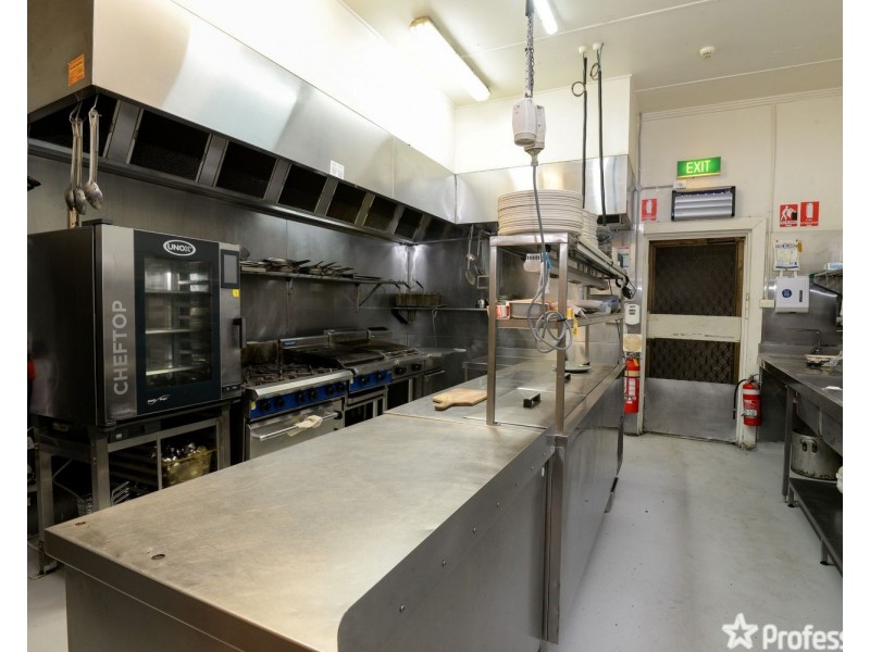 2170 Warburton Highway, Launching Place VIC 3139