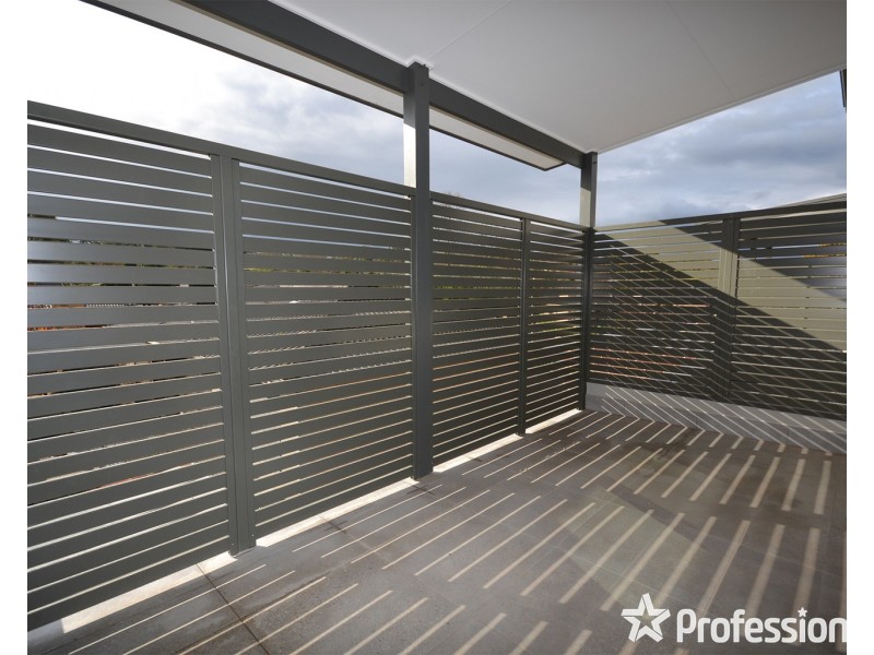 2/12 Wordsworth Street, Mooroolbark VIC 3138