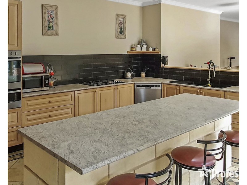 30 Denval Place, Mooroolbark VIC 3138