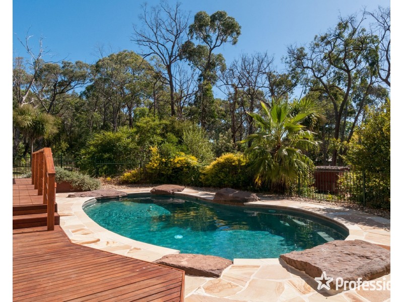 30 Denval Place, Mooroolbark VIC 3138