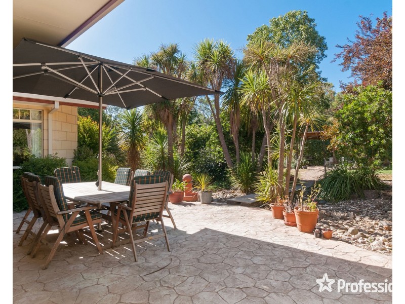 30 Denval Place, Mooroolbark VIC 3138