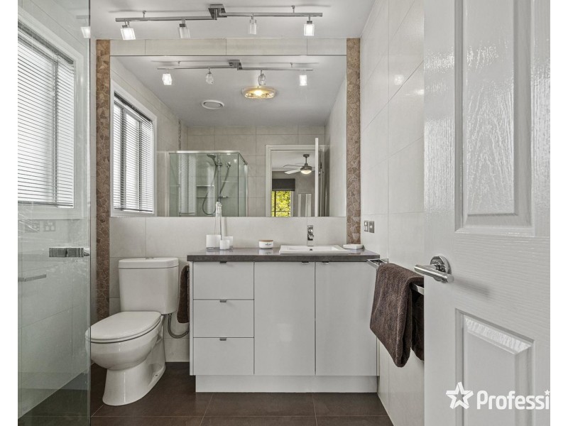 3 Buvelot Court, Chirnside Park VIC 3116