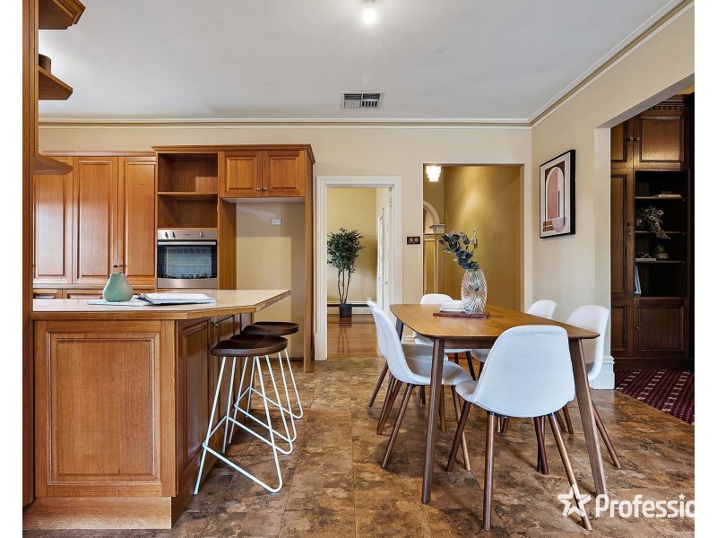 20 Wyuna Walk, Mooroolbark VIC 3138