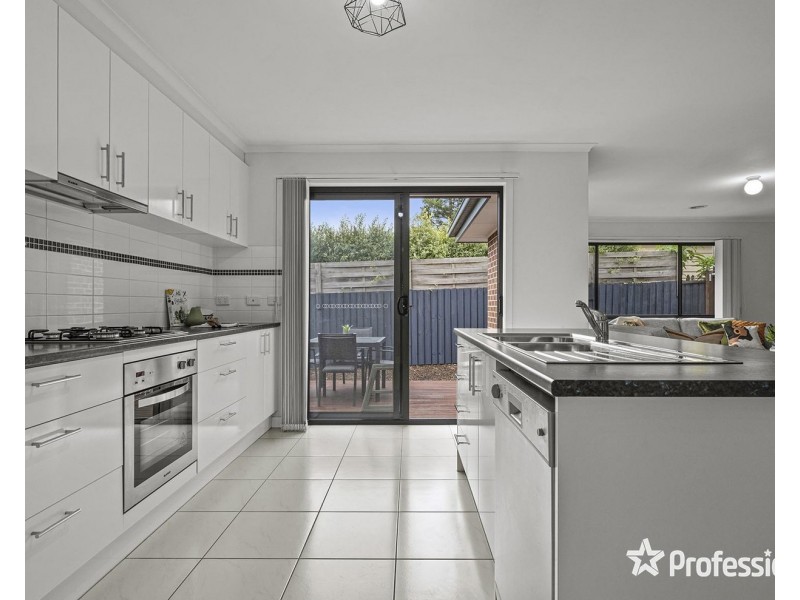 2/28 Cherylnne Crescent, Kilsyth VIC 3137