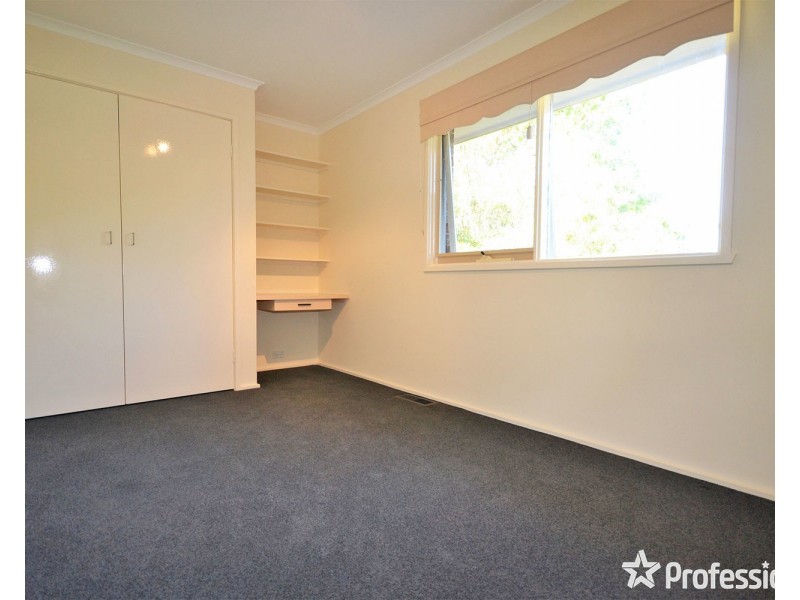 8  Kadina Court, Mooroolbark VIC 3138