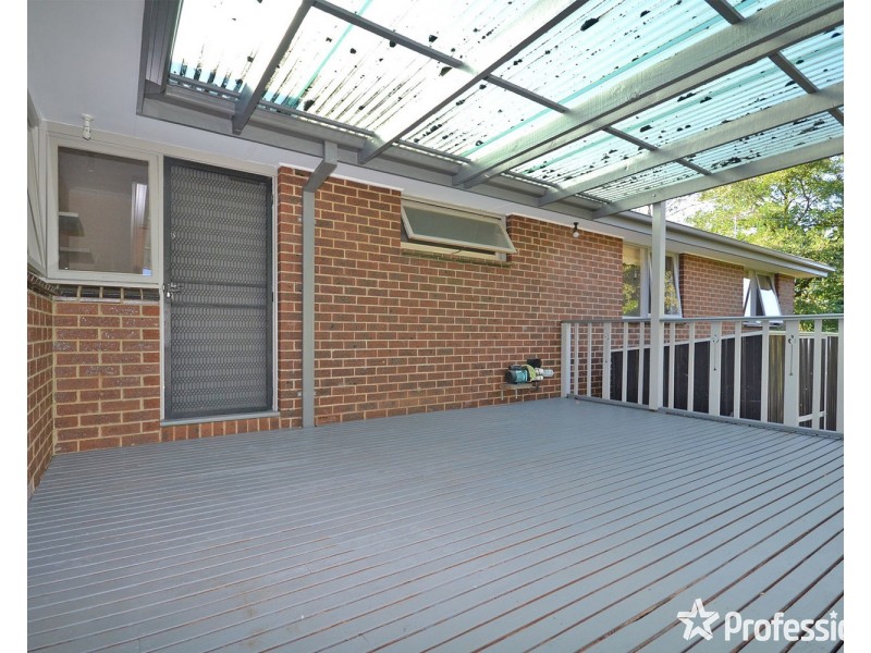 8  Kadina Court, Mooroolbark VIC 3138
