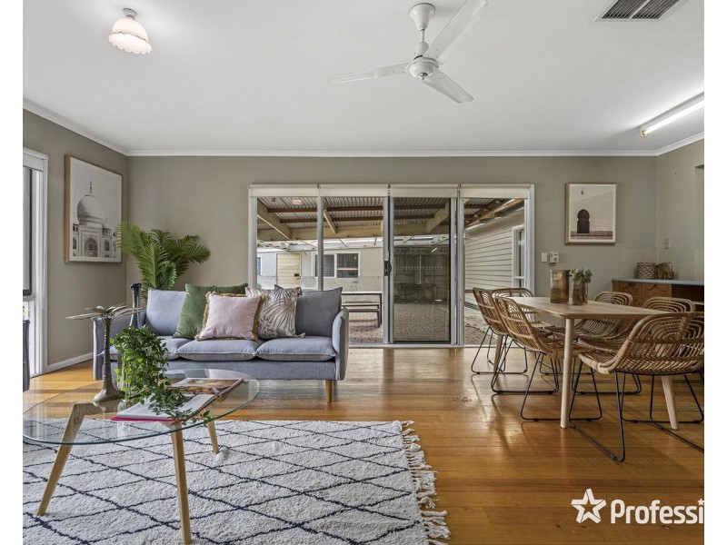 22 Kiloran Avenue, Kilsyth VIC 3137
