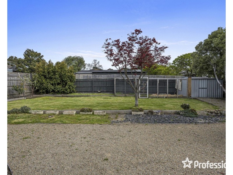 22 Kiloran Avenue, Kilsyth VIC 3137