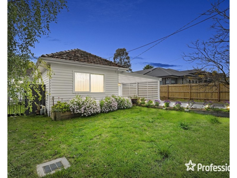 36 Byron Road, Kilsyth VIC 3137
