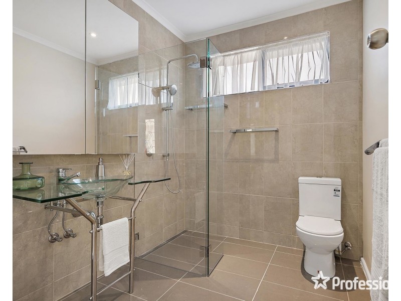 36 Byron Road, Kilsyth VIC 3137