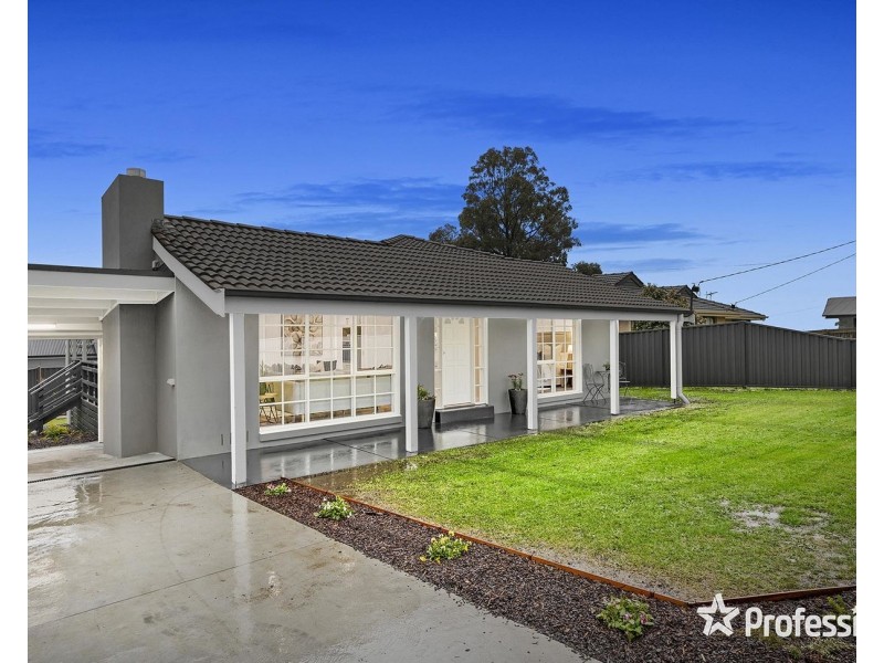 11 View Street, Wandin North VIC 3139