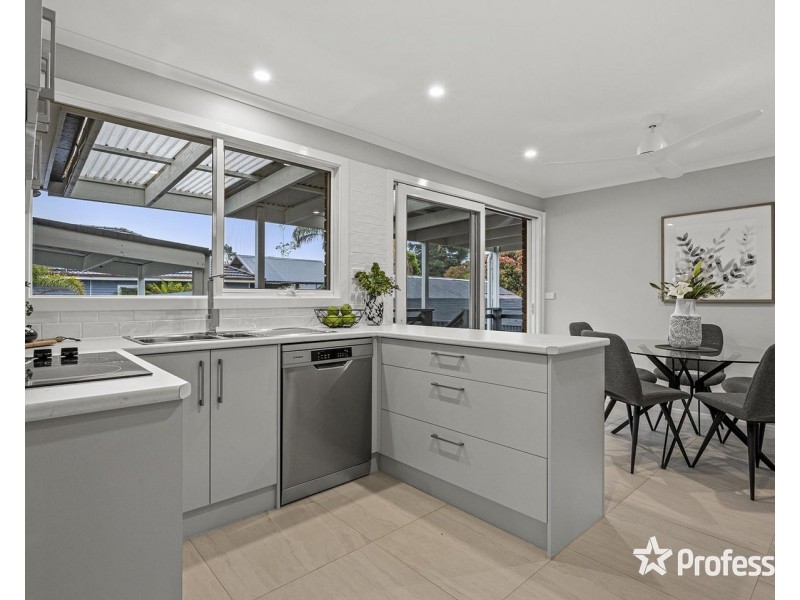 11 View Street, Wandin North VIC 3139