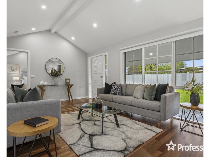 11 View Street, Wandin North VIC 3139